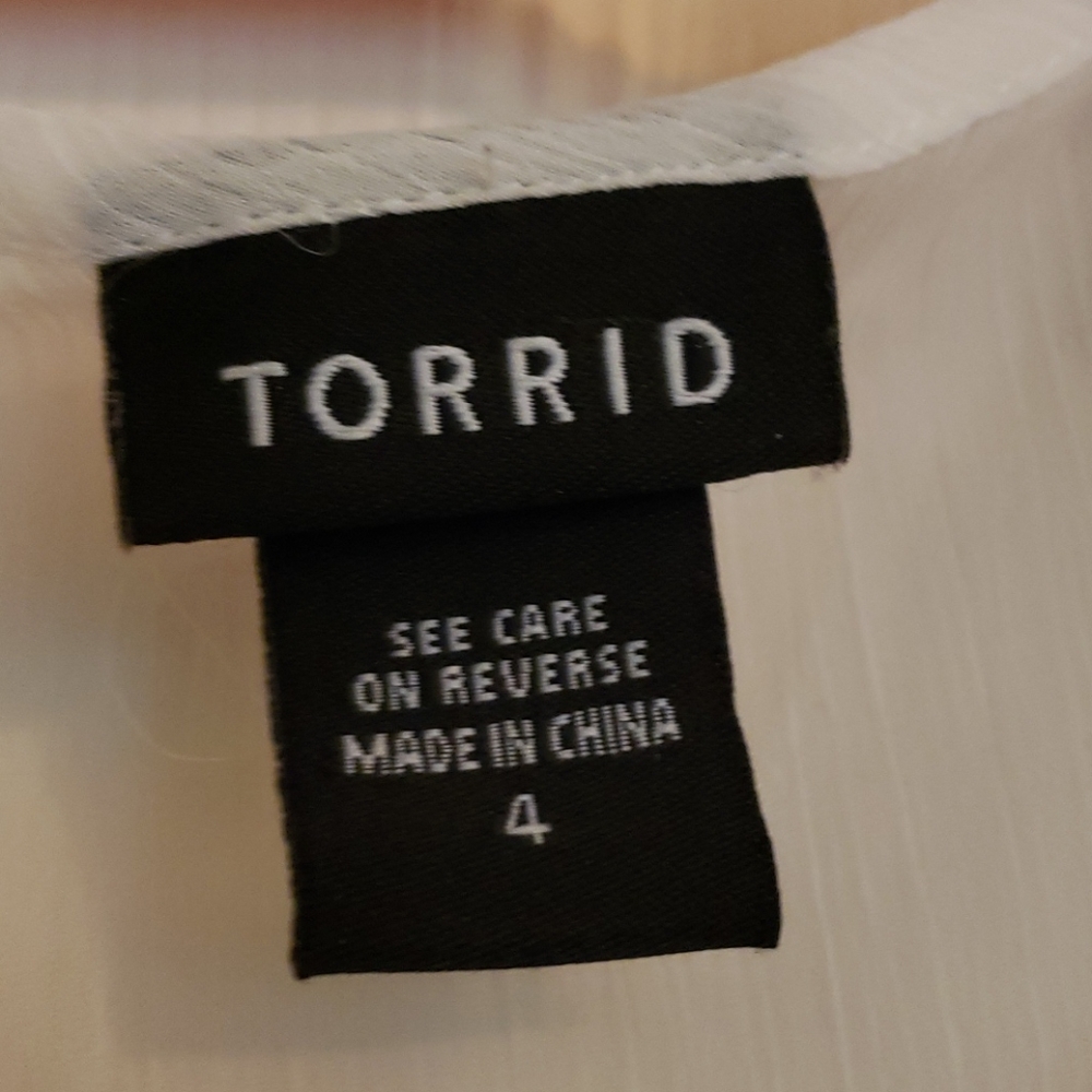 Torrid blouse - Picture 2 of 2
